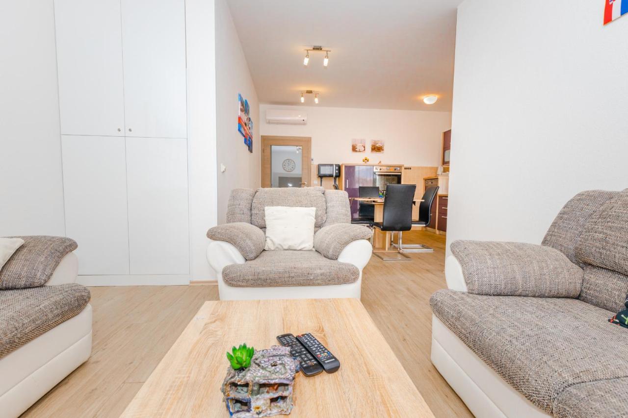 Spacious 2-Bedroom Apartment With Terrace And Parking Cavtat Luaran gambar
